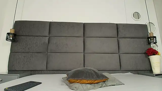 Hanna lens online show from November 24, 10:12 pm