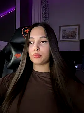 EricaWalls online show from November 26, 9:05 pm