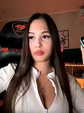 EricaWalls online show from September 10, 7:25 pm