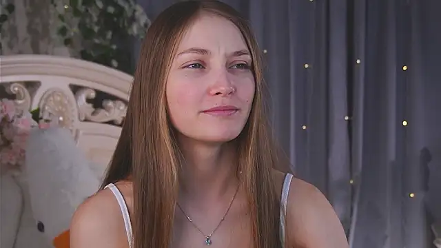 MonaEldon online show from March 8, 3:10 am