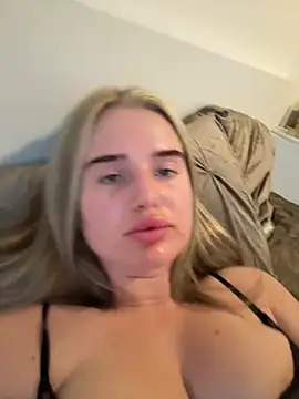 yourhornyslut online show from July 15, 6:56 pm