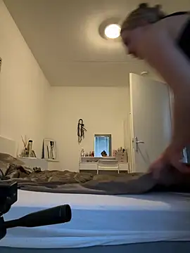 yourhornyslut online show from July 9, 7:49 pm