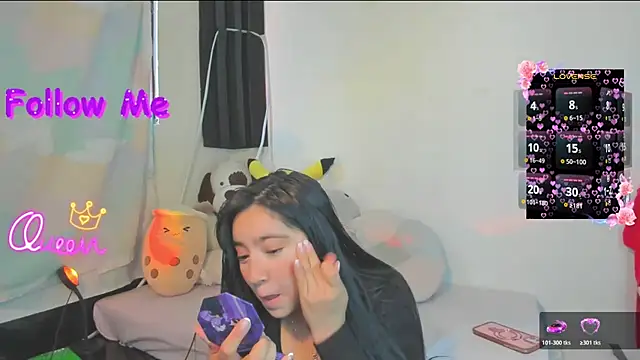 litle mily  online show from April 11, 10:13 pm