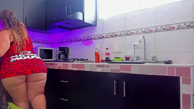 Emma-evans online show from November 4, 2:55 pm