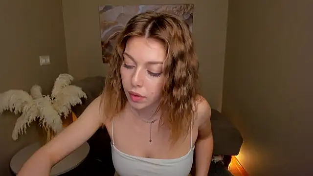 MollyMeltorr online show from October 17, 8:39 am