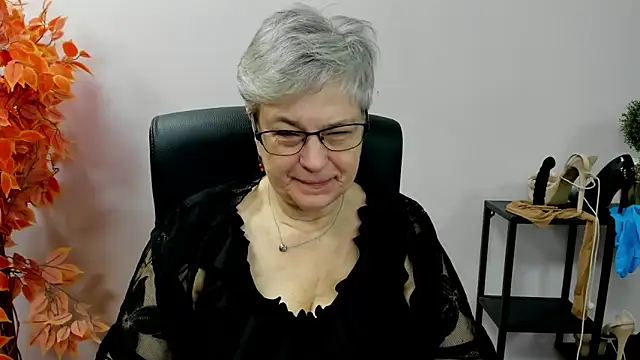 IrisDream online show from October 29, 7:45 am