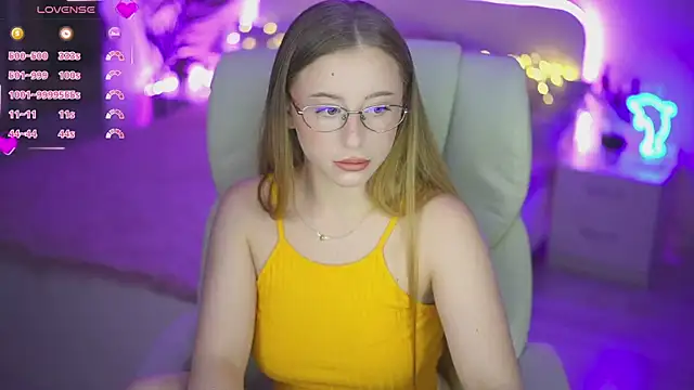 SilverrMoon online show from September 24, 12:37 pm