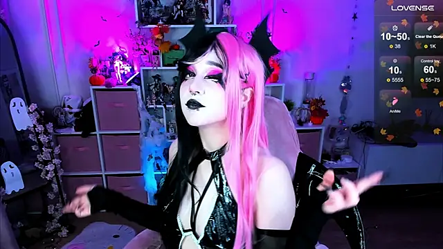 Aki  Ra online show from November 4, 11:43 pm