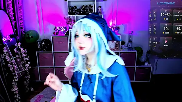 Aki  Ra online show from October 2, 10:04 pm