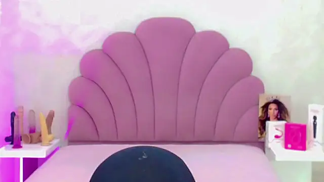 briana sex32 online show from March 7, 7:15 am