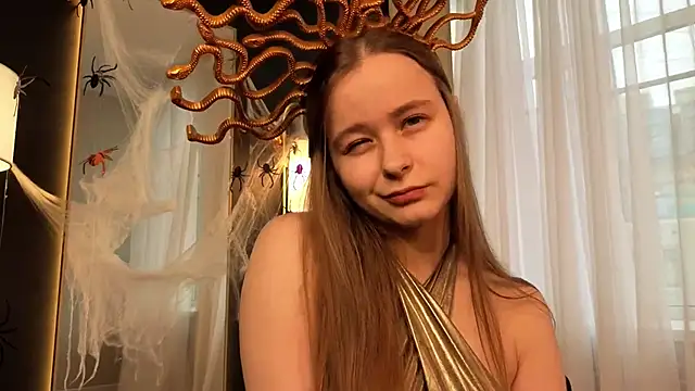 CassieCool online show from October 31, 1:15 pm