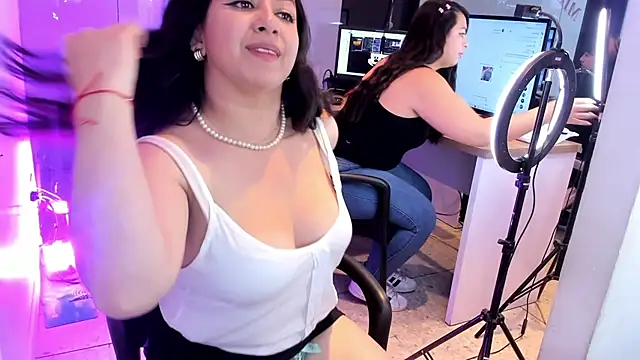 Kimkalifa  online show from September 23, 8:07 pm