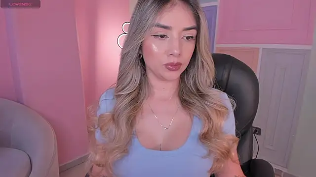 ChloePreston  online show from July 6, 11:59 am