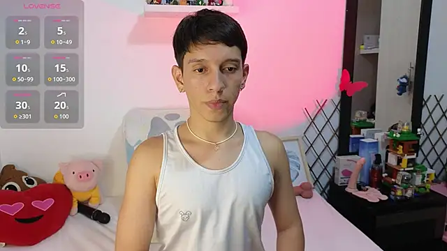 milky  boy  online show from November 9, 4:19 am