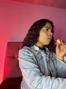 NINA 18 YEARS online show from December 2, 9:28 pm