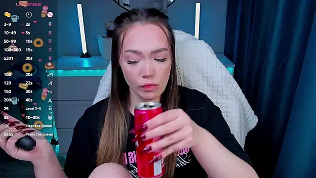 Evia r0se online show from February 12, 5:58 pm