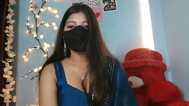 Reena Singh53 online show from December 14, 1:39 pm