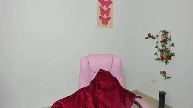 Emic  online show from September 17, 3:21 pm