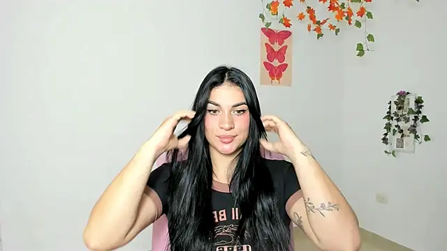 Emic  online show from April 22, 3:42 pm