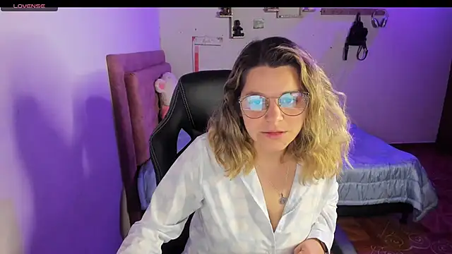 Sabrina Hall  online show from September 9, 2:33 am