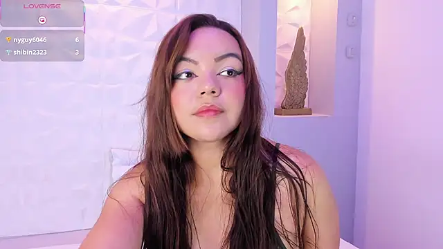 EmilyRouss  online show from October 9, 8:02 pm