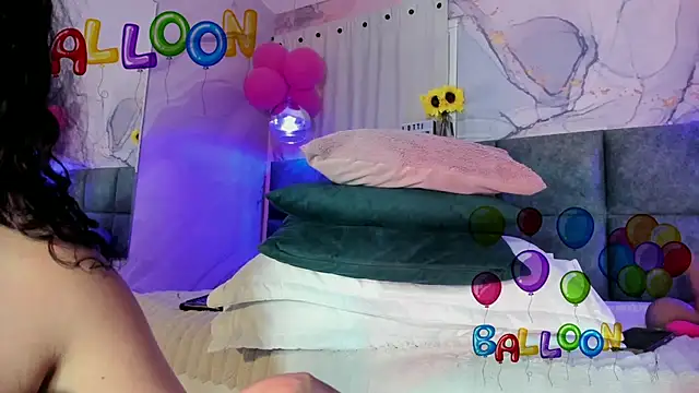 LottiCarter online show from September 27, 2:46 pm