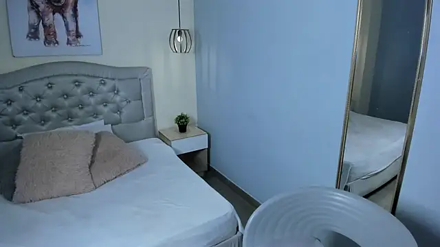 escarleth   online show from September 27, 1:40 pm