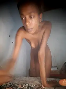 garota10 online show from December 4, 1:24 pm