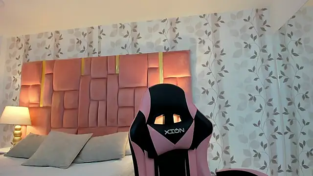 AmbarSantany online show from December 1, 11:40 pm