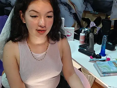 lilimini032 online show from September 24, 7:57 pm