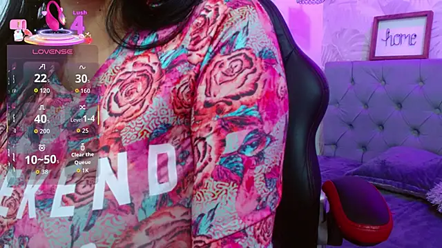 violletha online show from October 6, 12:33 pm