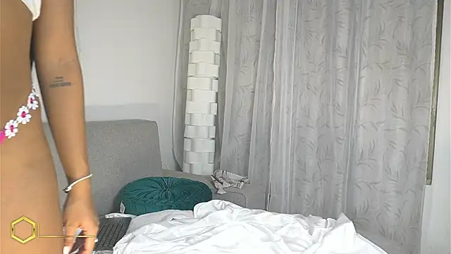 Megan Lim online show from October 3, 2:05 am