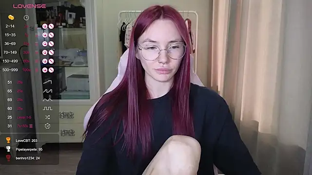 littlevildevil online show from September 9, 1:33 pm