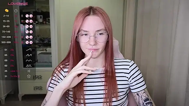 littlevildevil online show from October 12, 11:01 am