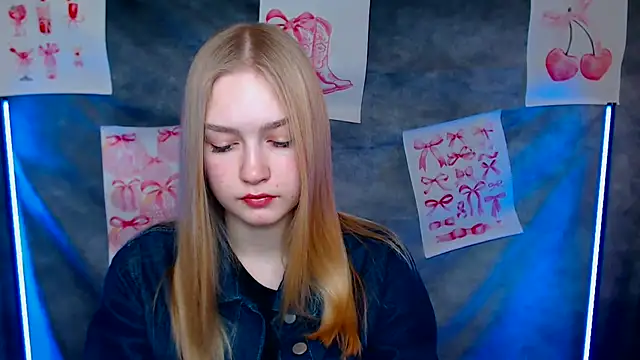 MademoiselleCl online show from February 20, 1:34 pm