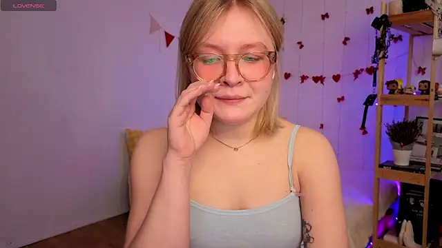 leazy peazy online show from May 6, 6:06 am