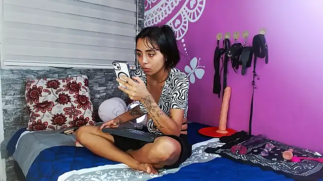 AntonellaAndNoah online show from February 3, 5:27 am