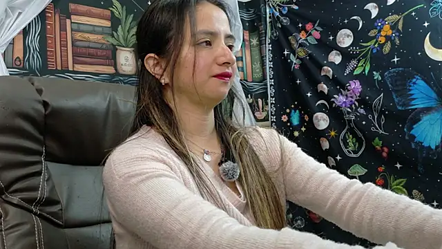 julietta   jackson online show from May 1, 2:26 am