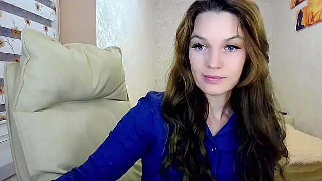 impossibleluna online show from September 13, 6:05 pm