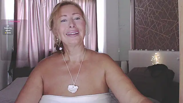  Monika sun  online show from June 6, 1:56 am