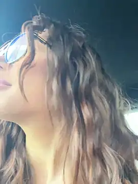 Leila Brooklyn online show from April 20, 7:44 am