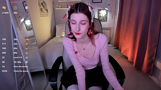 Lil Melanie  online show from February 28, 11:53 am