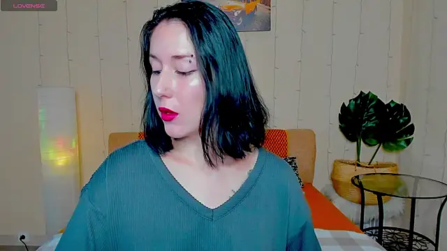 adell berry online show from September 18, 3:05 am