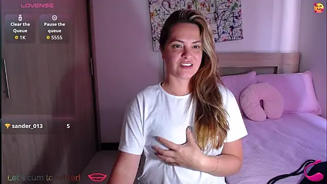 ParisW online show from September 9, 4:29 pm