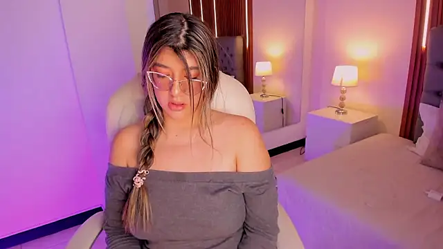 SEXMILLA  online show from February 13, 9:05 pm