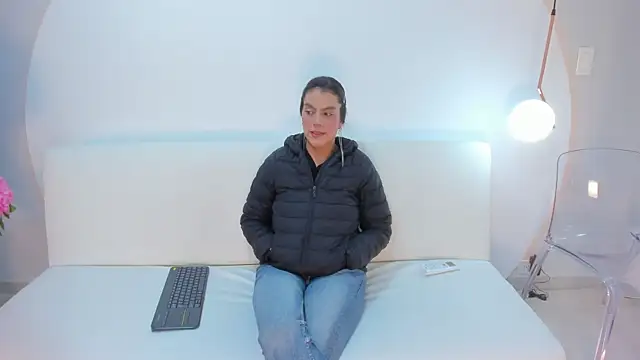 Ada Monroe10 online show from January 13, 1:37 pm