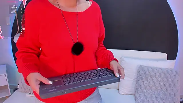 Ada Monroe10 online show from April 17, 1:13 pm