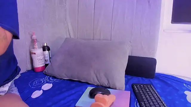 celeste jhons online show from November 3, 8:13 pm