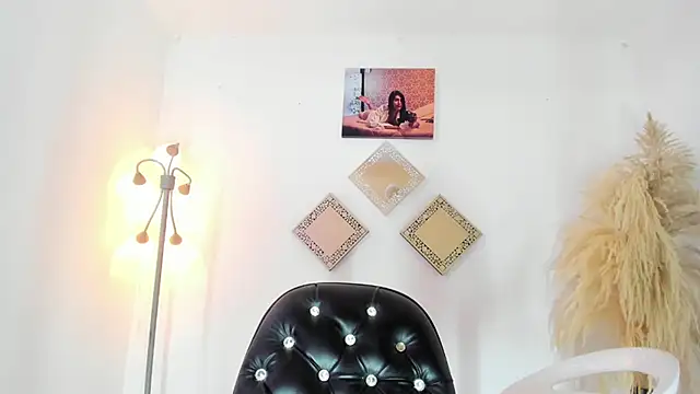 kattadoll online show from November 7, 6:02 pm