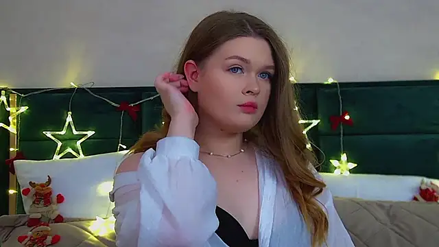 CrystalLyons online show from December 1, 6:21 pm